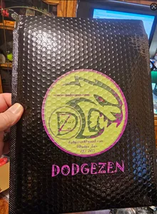 CustomBannersNow.Com - Custom Holographic Bubble Mailer