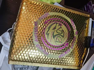 CustomBannersNow.Com - Custom Holographic Bubble Mailers
