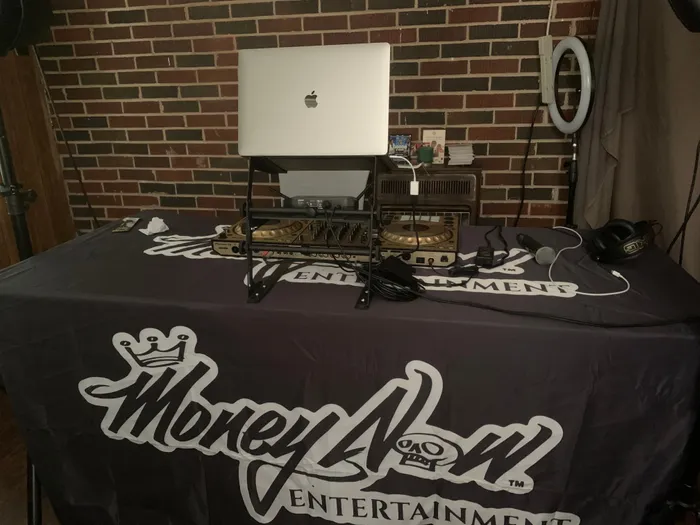 CustomBannersNow.Com