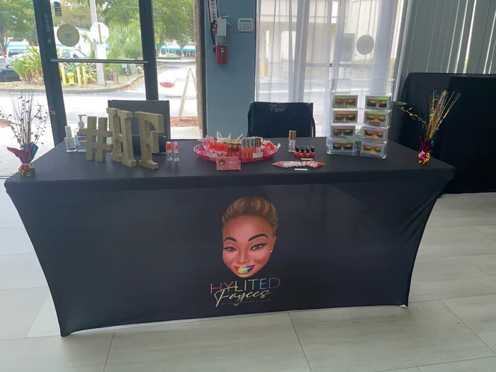 CustomBannersNow.Com