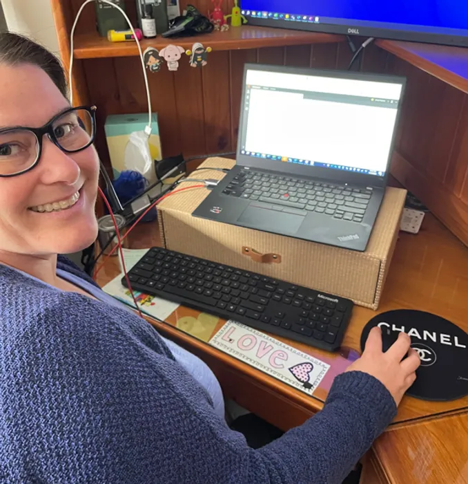 CustomBannersNow.Com - Custom Round Mouse Pad