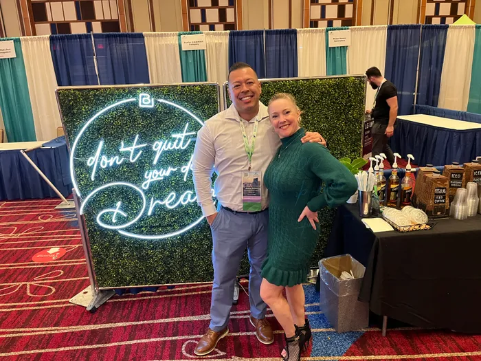 CustomBannersNow.Com - Artwork Neon Sign