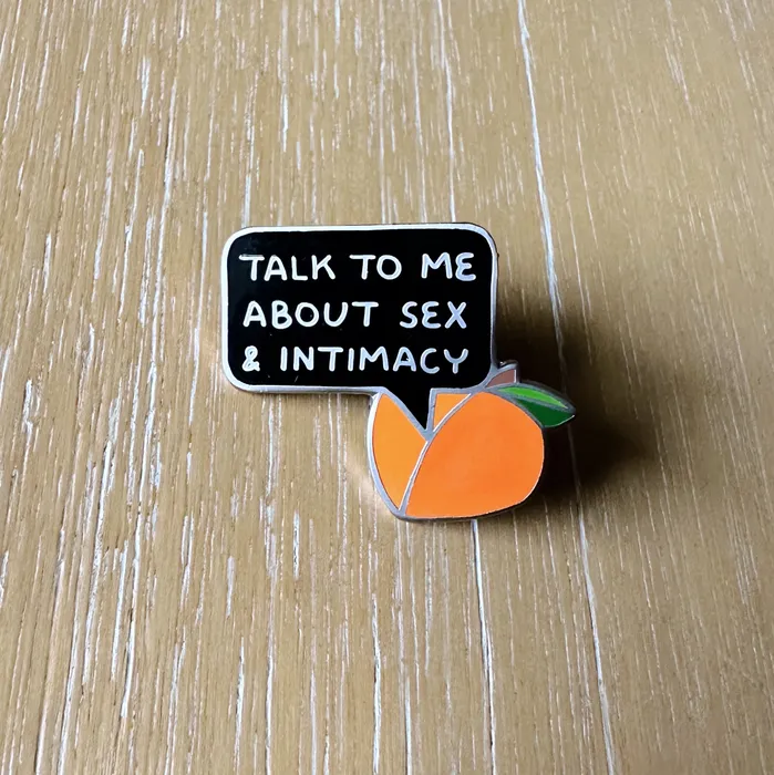 CustomBannersNow.Com - Hard Enamel Pin