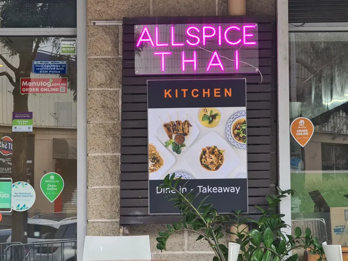 CustomBannersNow.Com - Custom Neon Sign