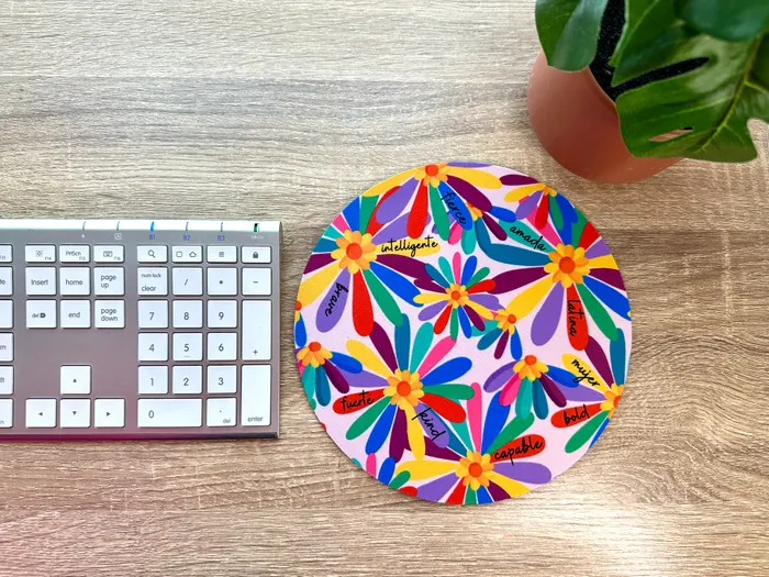 CustomBannersNow.Com - Custom Round Mouse Pad