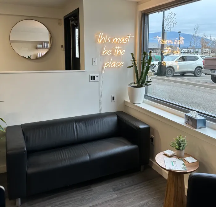 CustomBannersNow.Com - Custom Neon Sign