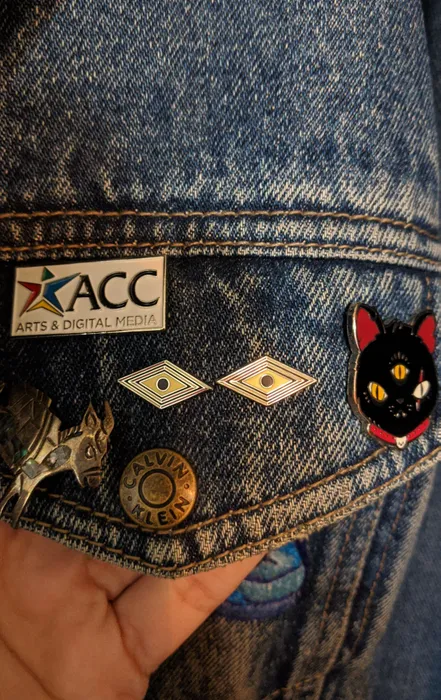 CustomBannersNow.Com - Hard Enamel Pin