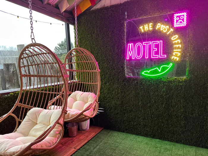 CustomBannersNow.Com - Artwork Neon Sign