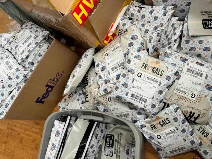 CustomBannersNow.Com - Custom Poly Mailer