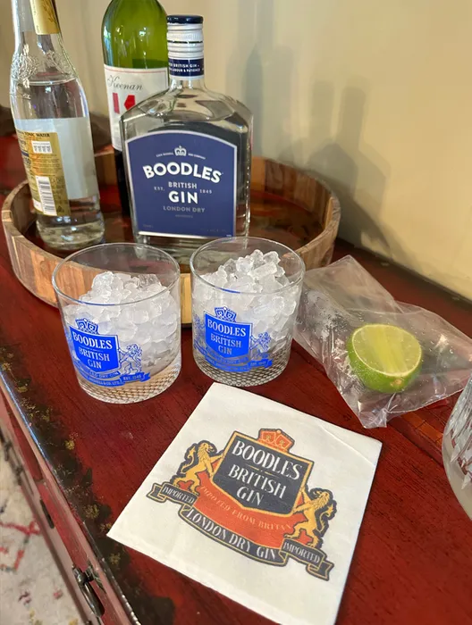 CustomBannersNow.Com - Custom Linen Beverage Napkin