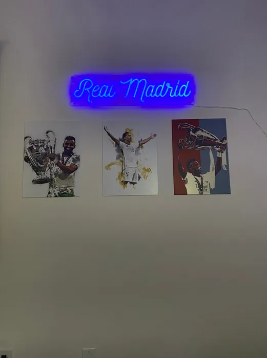 CustomBannersNow.Com - Custom Neon Sign