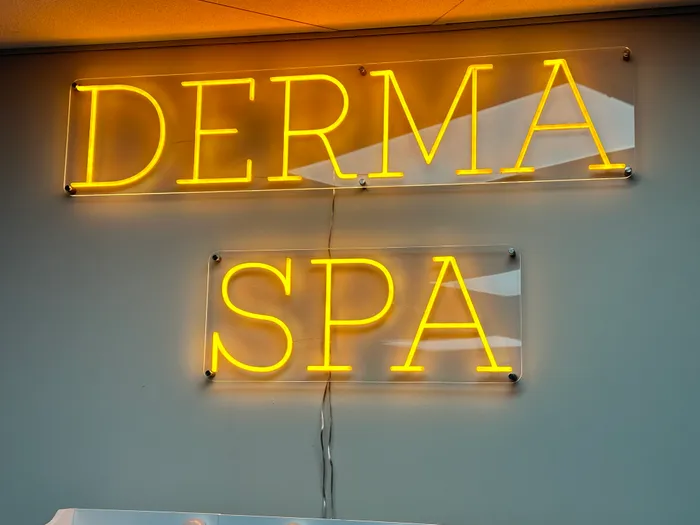 CustomBannersNow.Com - Custom Neon Sign