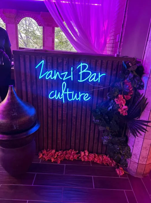 CustomBannersNow.Com - Custom Neon Sign