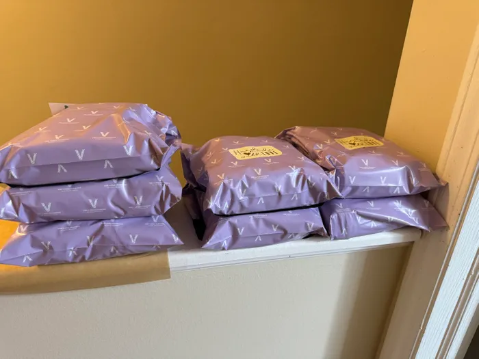 CustomBannersNow.Com - Custom Poly Mailer