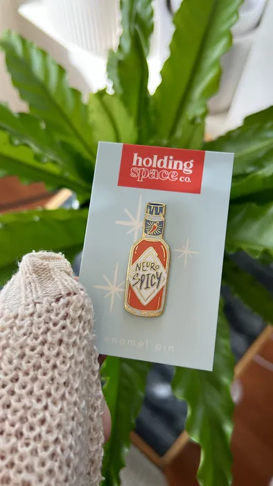 CustomBannersNow.Com - Hard Enamel Pin