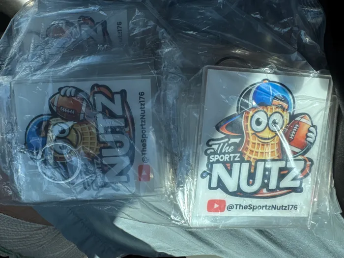 CustomBannersNow.Com - Acrylic Keychain