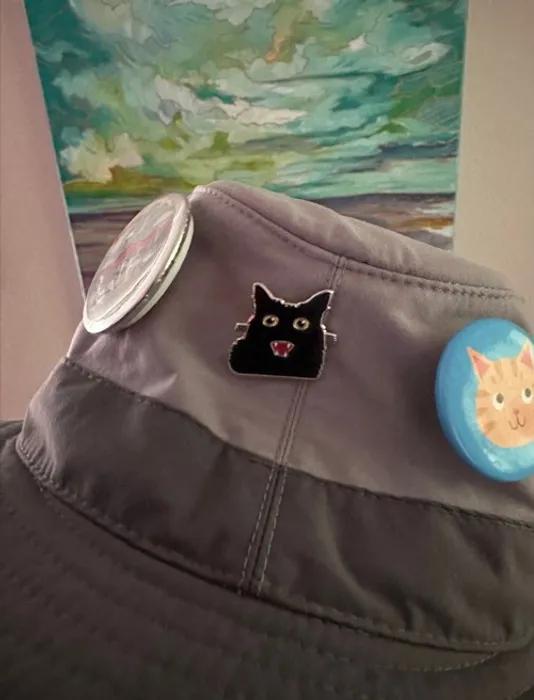 CustomBannersNow.Com - Hard Enamel Pin