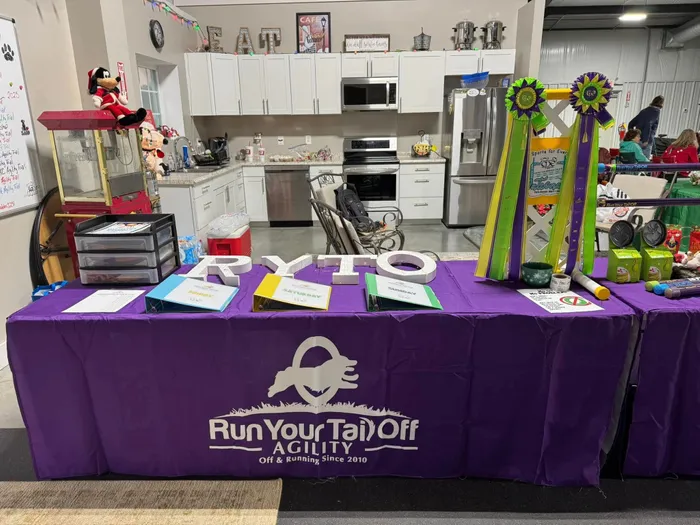 CustomBannersNow.Com - Custom Rectangle Table Covers