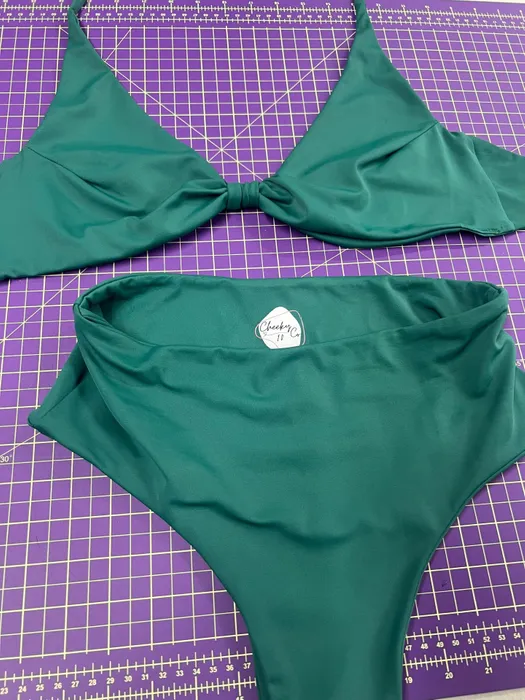 CustomBannersNow.Com - Heat Transfer Patches