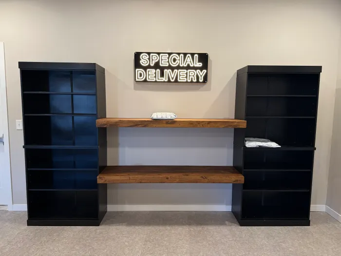 CustomBannersNow.Com - Custom Neon Sign