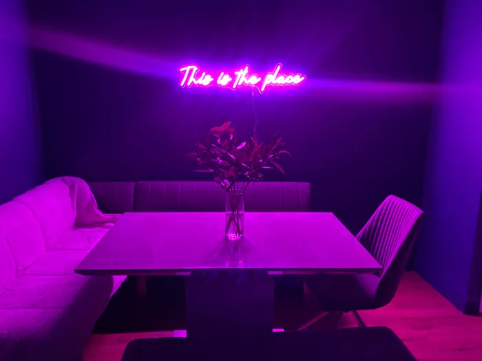 CustomBannersNow.Com - Custom Neon Sign
