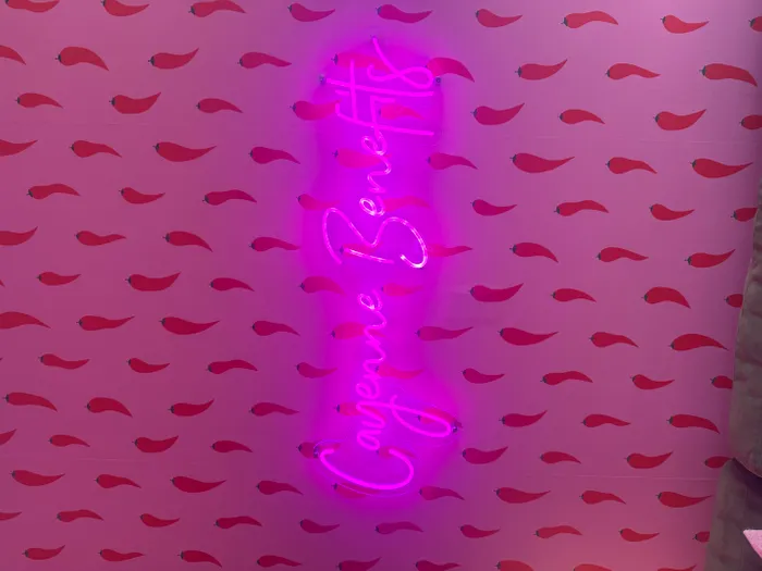 CustomBannersNow.Com - Custom Neon Sign