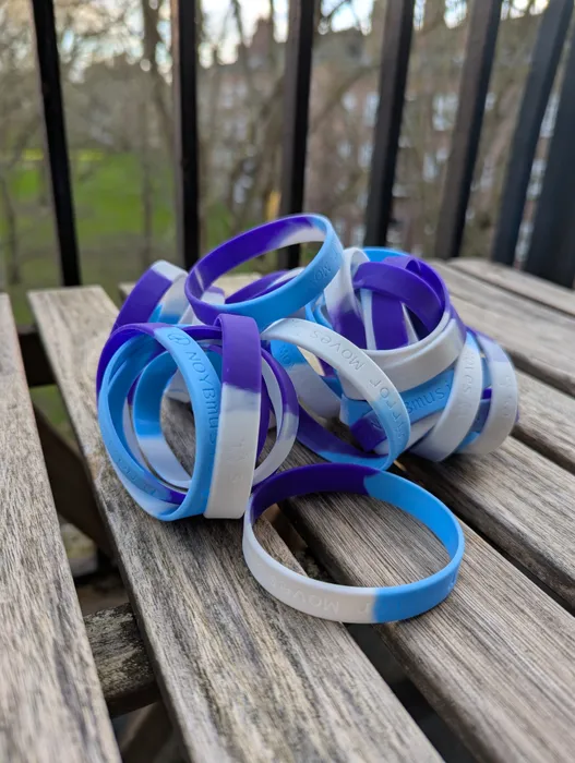 CustomBannersNow.Com - Debossed