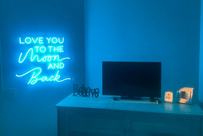 CustomBannersNow.Com - I Love You To The Moon And Back Neon Sign