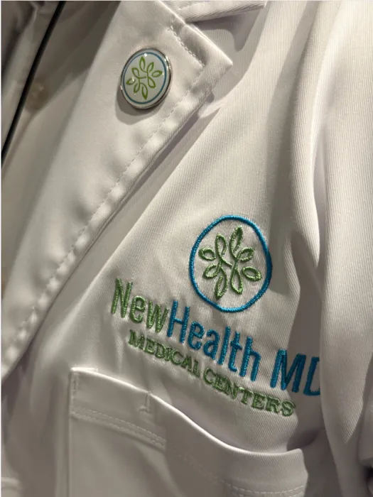 CustomBannersNow.Com - Epoxy Lapel Pin