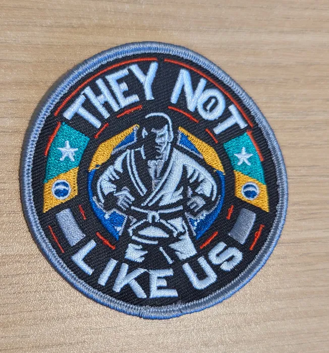 CustomBannersNow.Com - Embroidered Patches