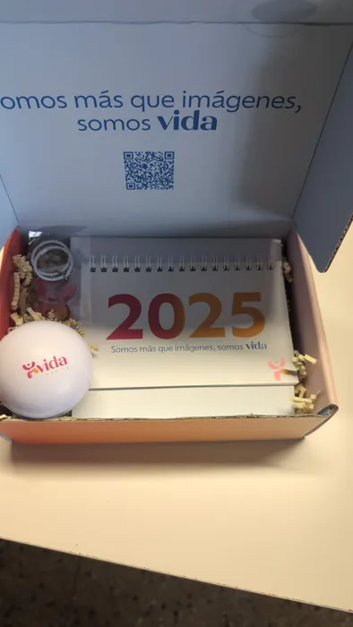 CustomBannersNow.Com - Custom Mailer Box