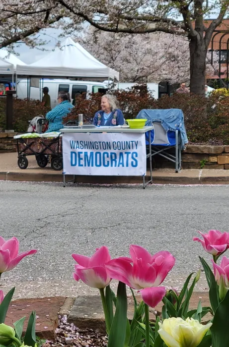 CustomBannersNow.Com - Custom Vinyl Banners