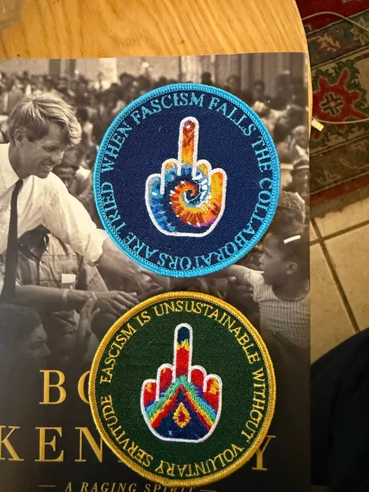 CustomBannersNow.Com - Embroidered Patches