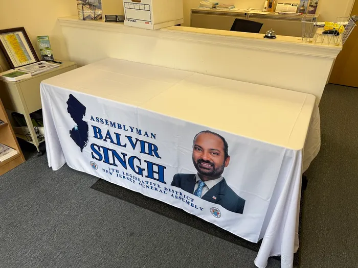 CustomBannersNow.Com - Custom Rectangle Table Covers