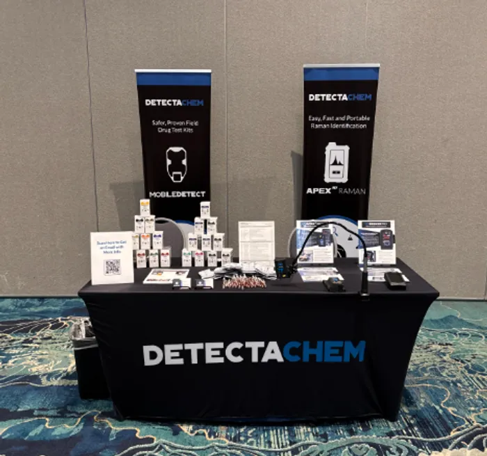 CustomBannersNow.Com - Custom Rectangle Table Covers