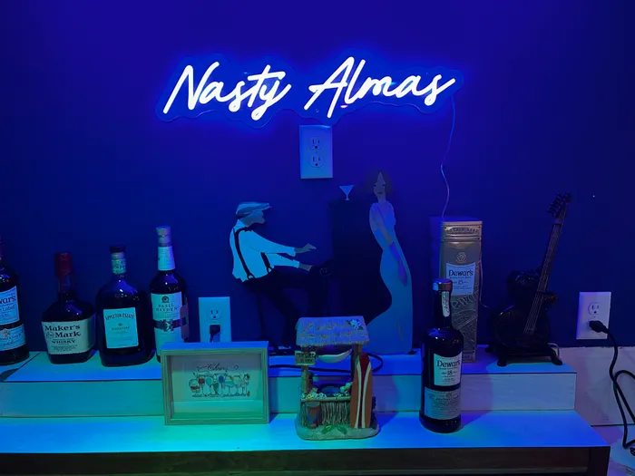 CustomBannersNow.Com - Custom Neon Sign