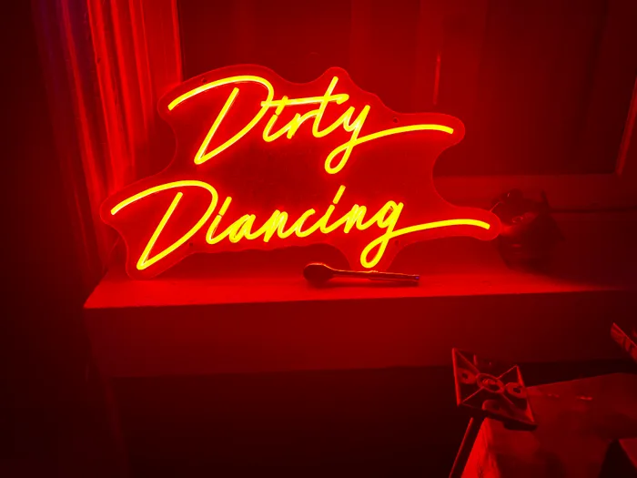 CustomBannersNow.Com - Custom Neon Sign