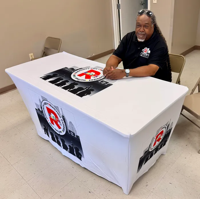 CustomBannersNow.Com - Custom Rectangle Table Covers