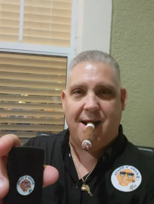 CustomBannersNow.Com - Woven Patches