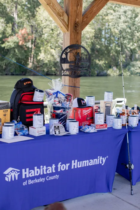 CustomBannersNow.Com - Custom Rectangle Table Covers