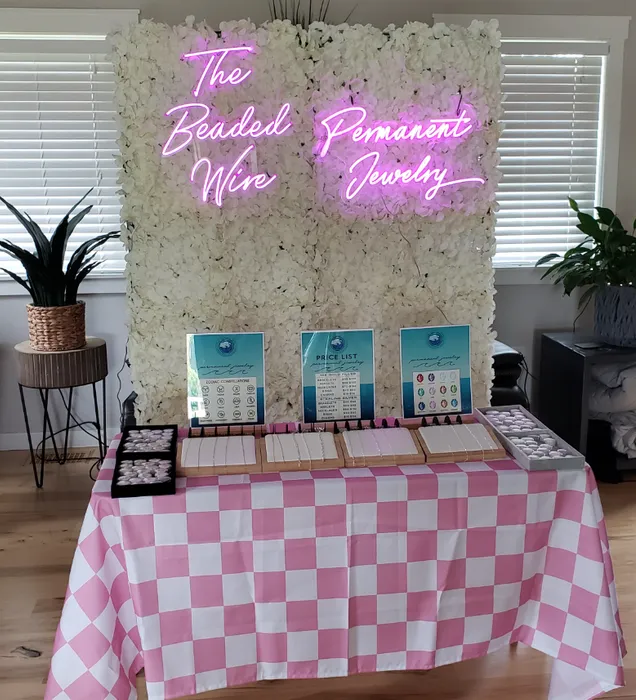 CustomBannersNow.Com - Custom Neon Sign