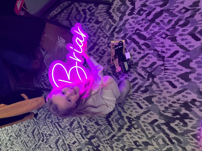 CustomBannersNow.Com - Custom Neon Sign