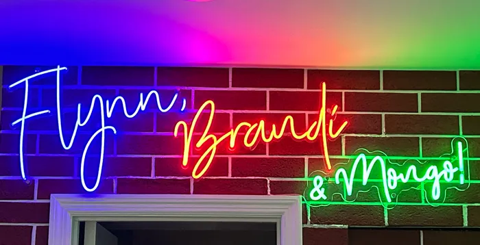 CustomBannersNow.Com - Custom Neon Sign