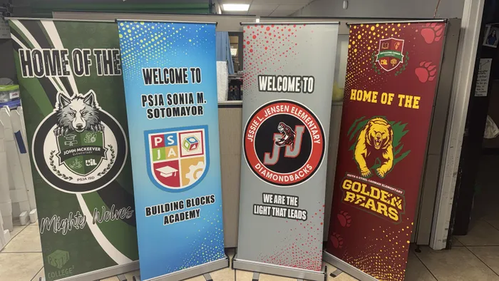 CustomBannersNow.Com - Roll Up Banner Stands