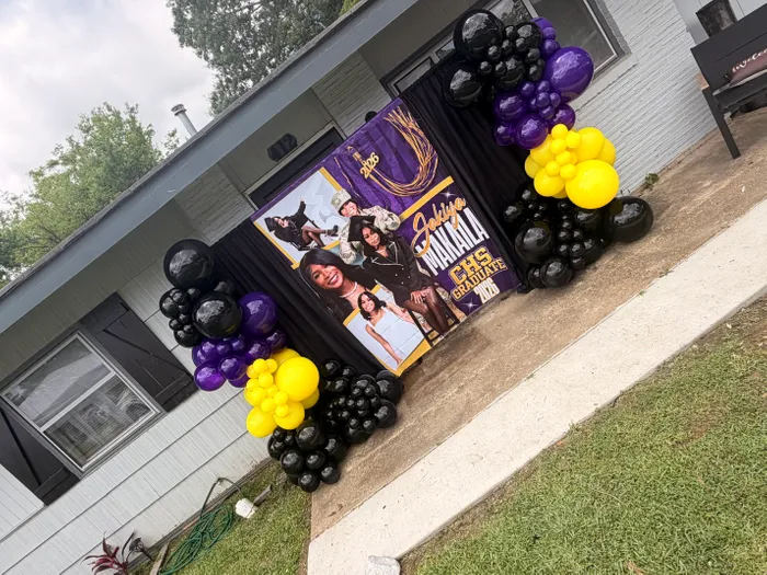 CustomBannersNow.Com - Custom Vinyl Banner