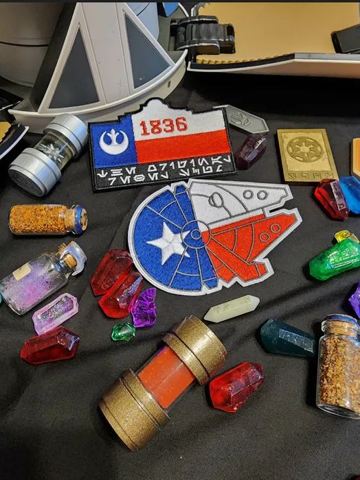 CustomBannersNow.Com - Embroidered Patches