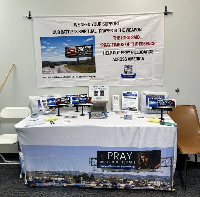 CustomBannersNow.Com - Custom Vinyl Banners