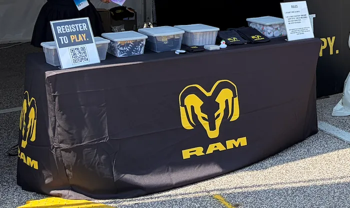 CustomBannersNow.Com - Custom Rectangle Table Covers