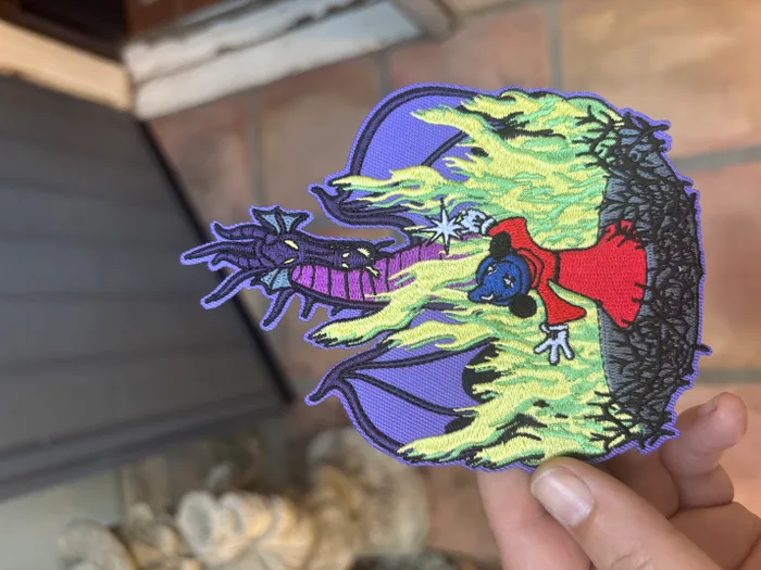 CustomBannersNow.Com - Embroidered Patches