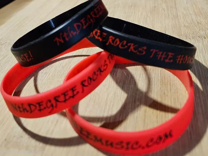 CustomBannersNow.Com - Full Color Silicone Wristbands